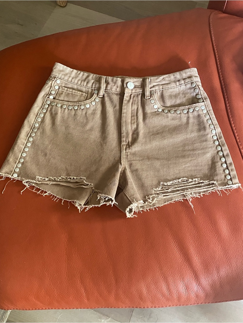 NWOT! Blank NYC The Reeve Overdyed High Rise Stud Denim Shorts - Size 26